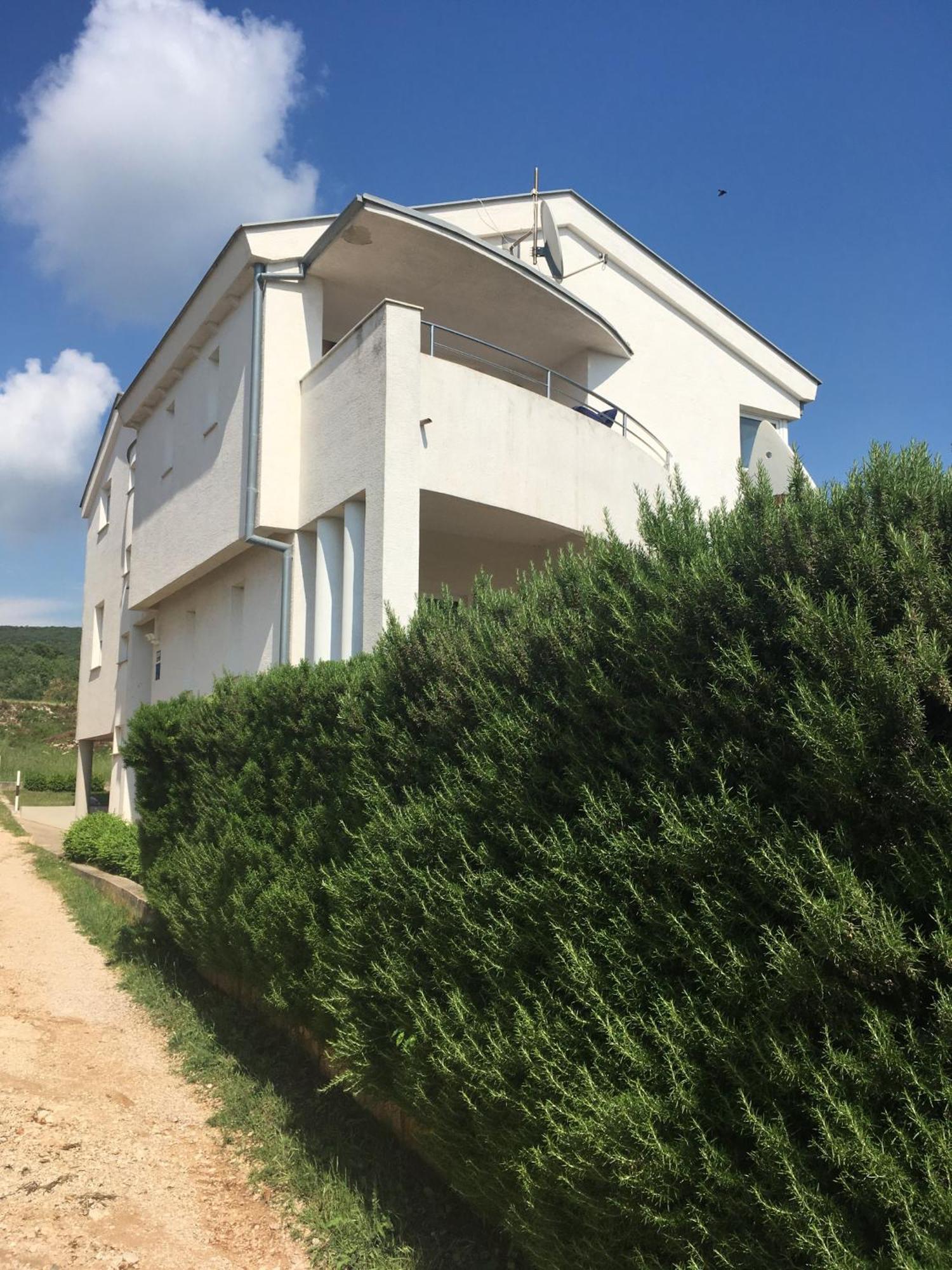Maleo Apartment *